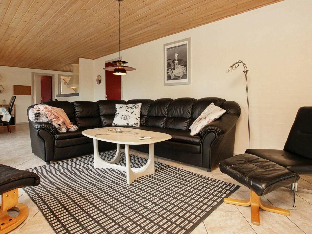 10 Person Holiday Home In Bl Vand Blåvand Camera foto